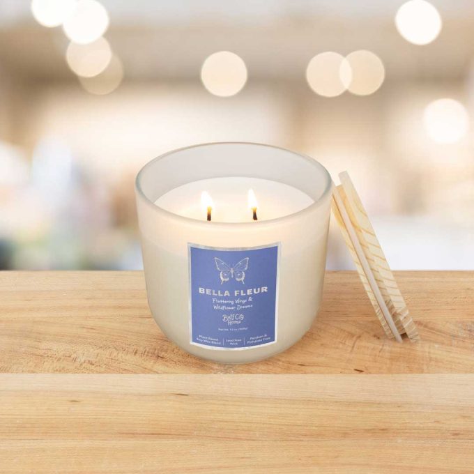 Bella Fleur 2-Wick Candle - Image 2