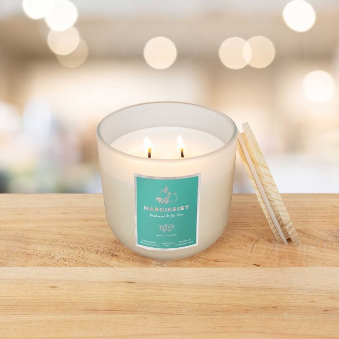 Narcissist 2-Wick Candle - Image 2